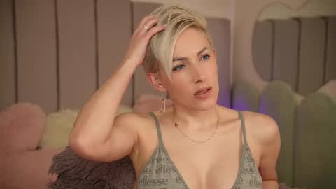 vickysecret96 online show from 2, 3, 2025