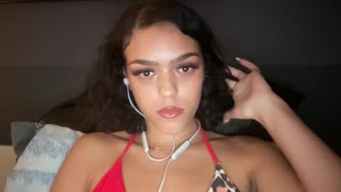 Snapshot of vickyyyx chatting on 20, 12, 2024 Goddess Victory online show from 20, 12, 2024