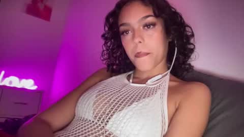 Snapshot of vickyyyx chatting on 22, 2, 2025 Goddess Victory online show from 22, 2, 2025