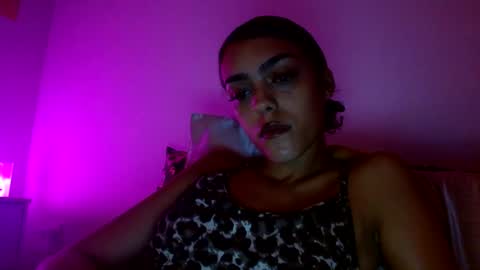 Snapshot of vickyyyx chatting on 11, 9, 2025 Goddess Victory online show from 11, 9, 2025