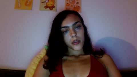 Snapshot of vickyyyx chatting on 15, 10, 2025 Goddess Victory online show from 15, 10, 2025