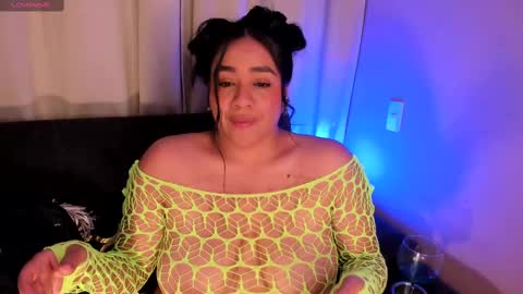 Victoria Serna  online show from 8, 3, 2025