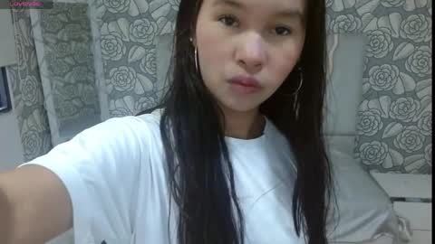 Snapshot of victoria1_tay chatting on 1, 5, 2026 victoria1_tay online show from 1, 5, 2026