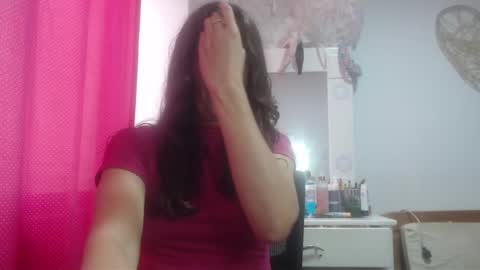 Hi guys   Im victoria  Be the one who can control me in PVT online show from 27, 1, 2025