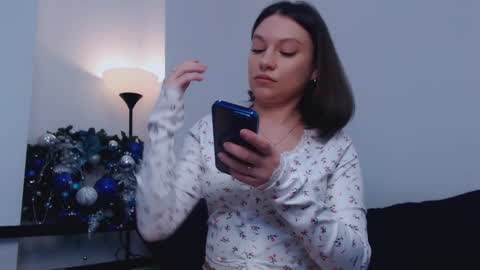 Snapshot of victoria__harris chatting on 10, 1, 2025 Victoria online show from 10, 1, 2025