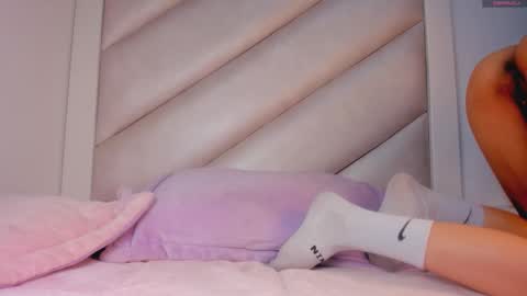 Snapshot of victoria__js chatting on 6, 1, 2026 Victoria online show from 6, 1, 2026