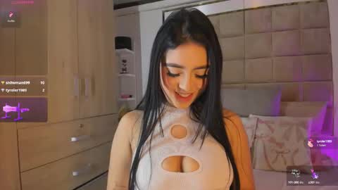 Snapshot of victoria_adaams1 chatting on 2, 10, 2025 Victoria valentina  online show from 2, 10, 2025