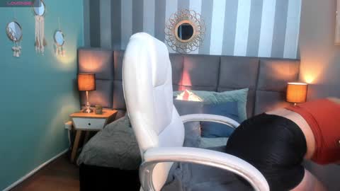 Snapshot of victoria_byte chatting on 6, 12, 2024 Victoria online show from 6, 12, 2024