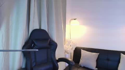 Victoria Collins online show from 14, 5, 2026