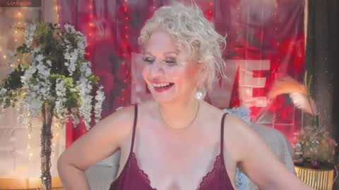 diorvictoria9 online show from 25, 5, 2026