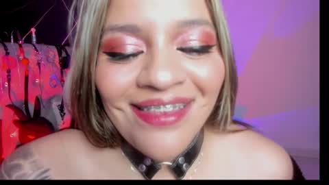 Snapshot of victoria_floyd1_ chatting on 9, 10, 2025 Vicky online show from 9, 10, 2025