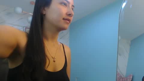 Snapshot of victoria_hernandez_t chatting on 13, 4, 2026 Victoria online show from 13, 4, 2026