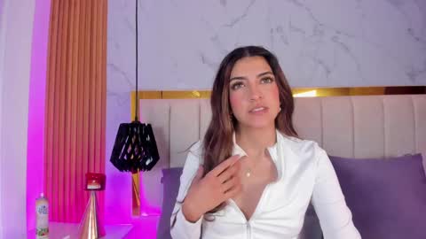  Victoria Lozano  online show from 25, 2, 2025