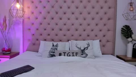Snapshot of victoria_kitt chatting on 10, 1, 2025 victoria_kitt online show from 10, 1, 2025