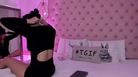 Snapshot of victoria_kitt chatting on 26, 2, 2025 victoria_kitt online show from 26, 2, 2025
