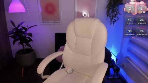 Snapshot of victoria_korss chatting on 7, 1, 2025 Victoria  online show from 7, 1, 2025