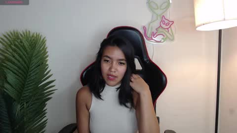 Victoria Lens online show from 25, 3, 2026