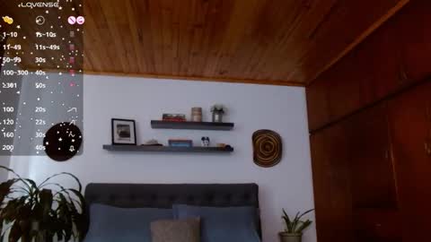 Snapshot of victoria_martelo chatting on 23, 10, 2025 VICTORIA MARTELO online show from 23, 10, 2025