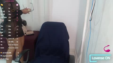 Snapshot of victoria_milf06 chatting on 13, 1, 2025 victoria online show from 13, 1, 2025