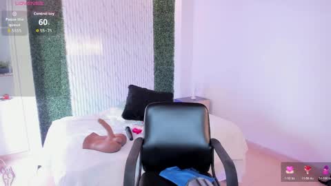 Snapshot of victoria_mooree chatting on 30, 3, 2026 Victoria Everyday From 1400 to 2130 Col Time online show from 30, 3, 2026