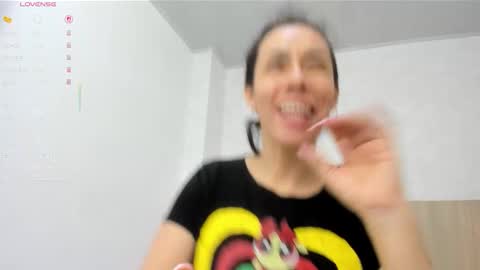 Snapshot of victoria_pachon chatting on 11, 10, 2025 victoria_pachon online show from 11, 10, 2025