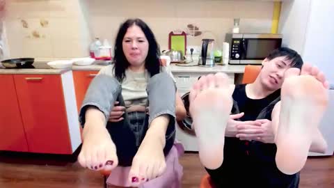 Victoria  online show from 20, 12, 2025