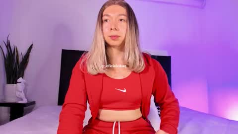 Snapshot of victoria_qq chatting on 4, 3, 2026 D A N I online show from 4, 3, 2026