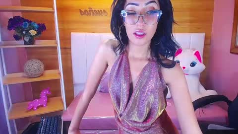 Victoria  online show from 8, 2, 2025