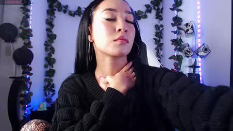 Victoria  online show from 4, 10, 2025