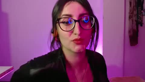 Victoria online show from 28, 11, 2025