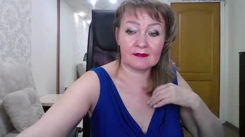 Snapshot of victoria_secrets_ chatting on 1, 2, 2025 Victoria online show from 1, 2, 2025