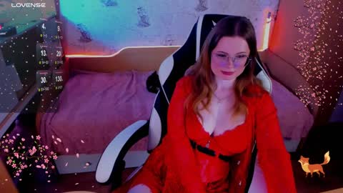Snapshot of victoria_the_fox chatting on 6, 2, 2025 - The Divine Fox online show from 6, 2, 2025