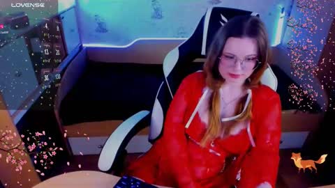 Snapshot of victoria_the_fox chatting on 20, 2, 2025 - The Divine Fox online show from 20, 2, 2025
