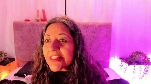 victoriaa_anderson_ online show from 27, 5, 2026