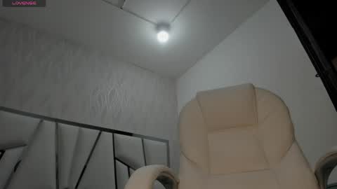 Snapshot of victoriaa_millers chatting on 3, 5, 2026 Victoria Sofia online show from 3, 5, 2026