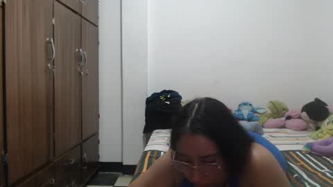 Victoria Silva online show from 17, 5, 2026