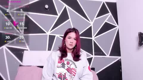 Snapshot of victoriaa_zans chatting on 11, 10, 2025 Victoria Zans  online show from 11, 10, 2025