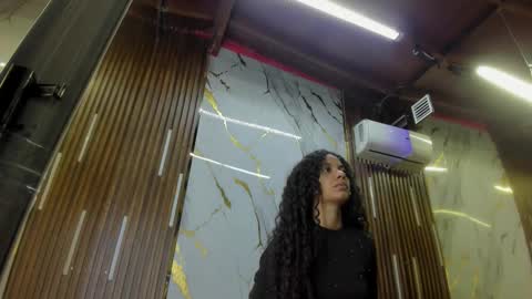 Snapshot of victoriaduarte chatting on 13, 10, 2025 Victoria  online show from 13, 10, 2025
