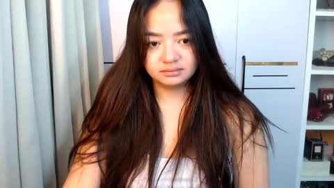 Snapshot of victoriaharper2 chatting on 2, 5, 2026 Victoria Harper online show from 2, 5, 2026