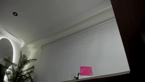Snapshot of victoriapaker chatting on 19, 1, 2026 victoriapaker online show from 19, 1, 2026