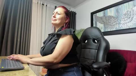 Snapshot of victoriapaker chatting on 28, 3, 2026 victoriapaker online show from 28, 3, 2026