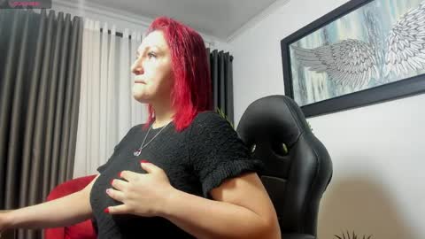 Snapshot of victoriapaker chatting on 1, 4, 2026 victoriapaker online show from 1, 4, 2026