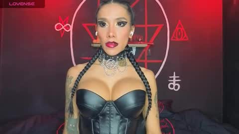 Victoria Vampire online show from 11, 2, 2026