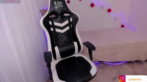 V  I C  T O R I A  online show from 19, 11, 2025