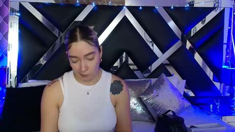 victtoria lee online show from 11, 5, 2026