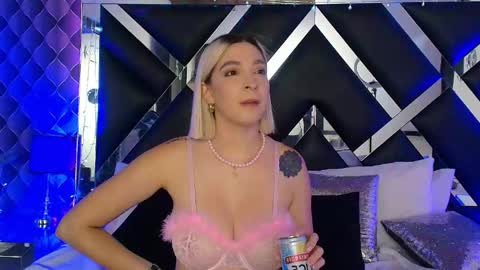 victtoria lee online show from 16, 5, 2026