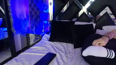 victtoria lee online show from 25, 5, 2026