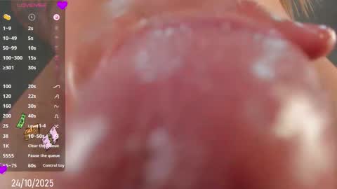 Snapshot of victtoria_parker chatting on 24, 10, 2025 VICTORIA online show from 24, 10, 2025