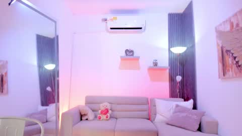 vienah_louis online show from 25, 2, 2026