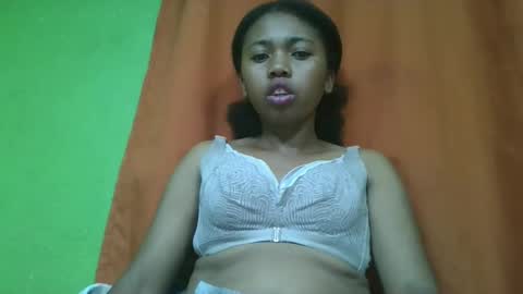 Snapshot of vierge28430 chatting on 21, 4, 2026 vierge28430 online show from 21, 4, 2026